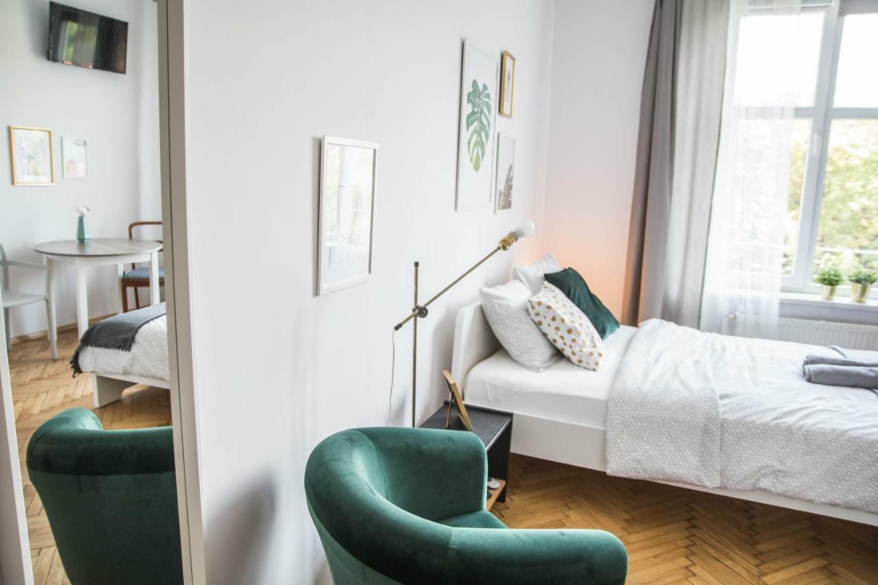 Lion Apartments - Silver Краков Экстерьер фото